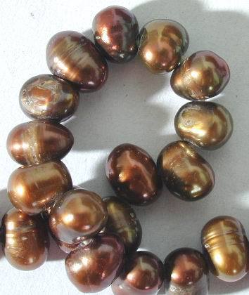 Striking 6mm Gold/Emerald Green Pearls