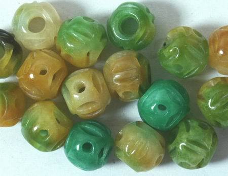 20 Carved Green/Yellow Jade Round Beads