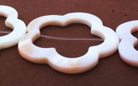 12 Carved White Flower Frame Mother of Pearl Beads