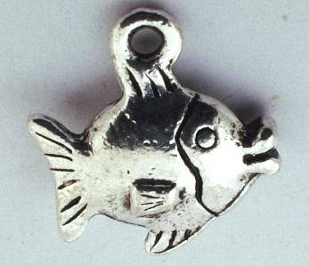 8 Small Enchanting Silver Fish Charm Beads