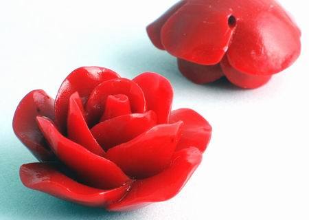 4 Seductive Acrylic Red Rose Beads