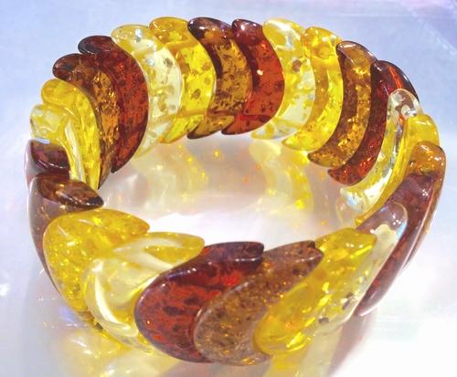 Enchanting Chunky 3-Tone Half-Moon Amber Bracelet
